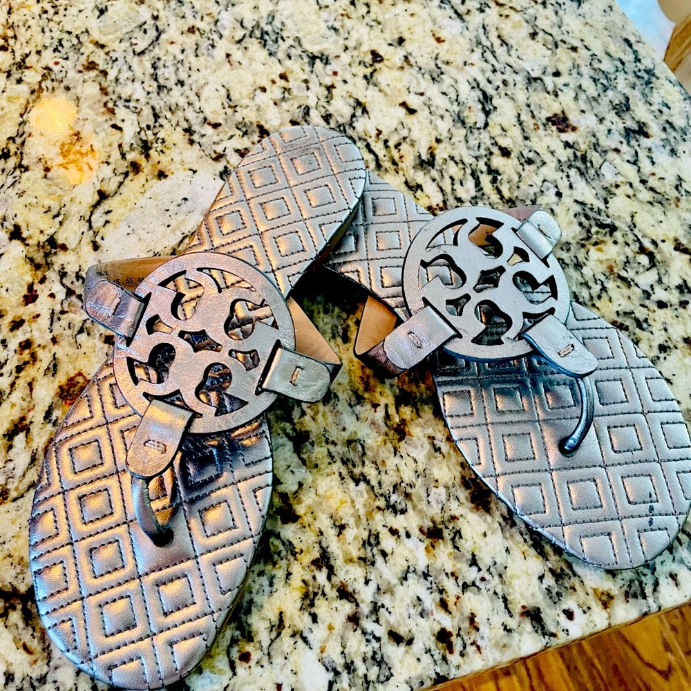 🔥Tory Burch Miller’s, platinum, size 6, like new🔥